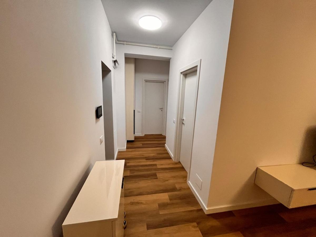 Lux Rond Alba Iulia Appartamento Bucarest